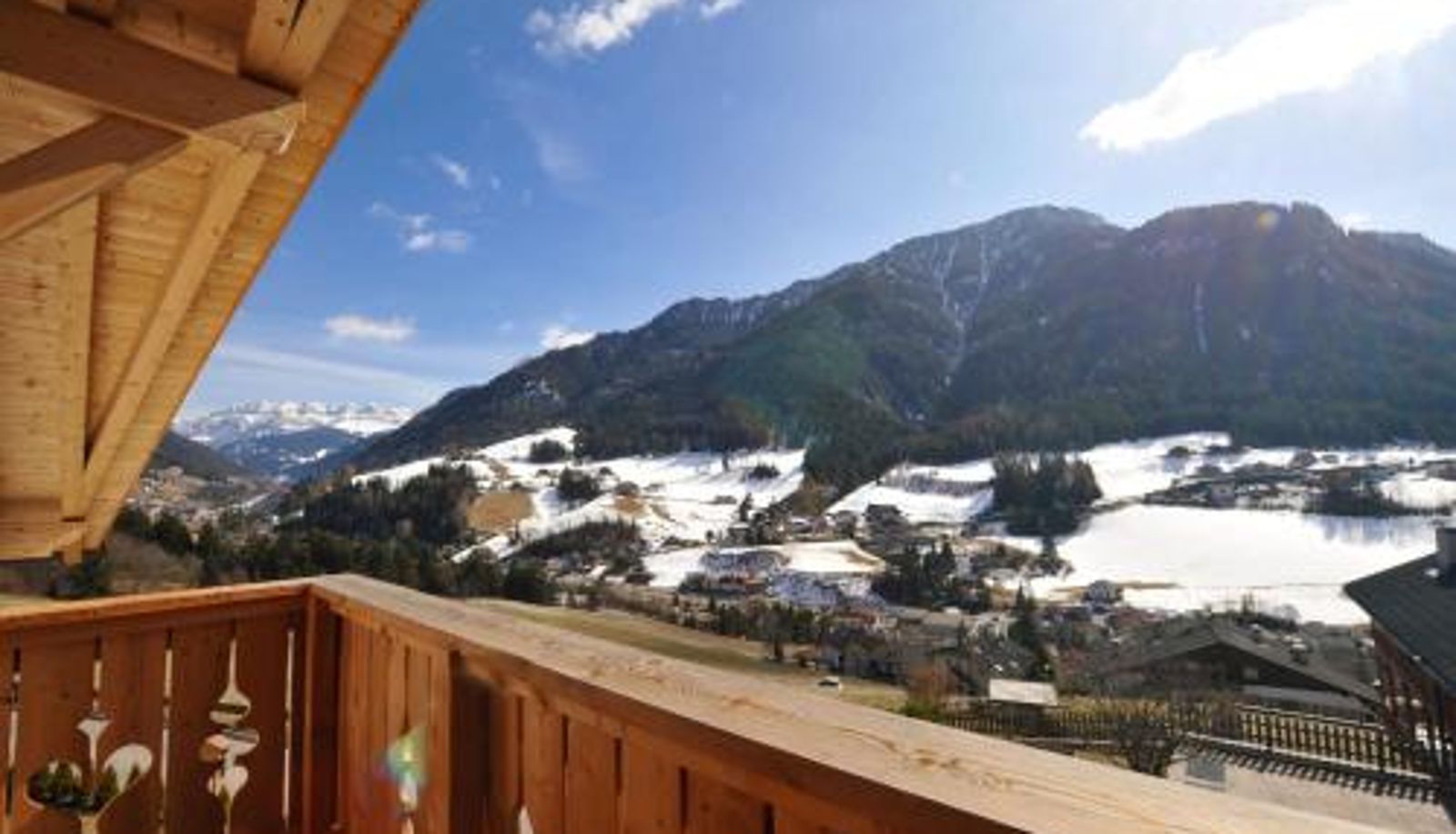 Info - Mountain Apartment Hapeli