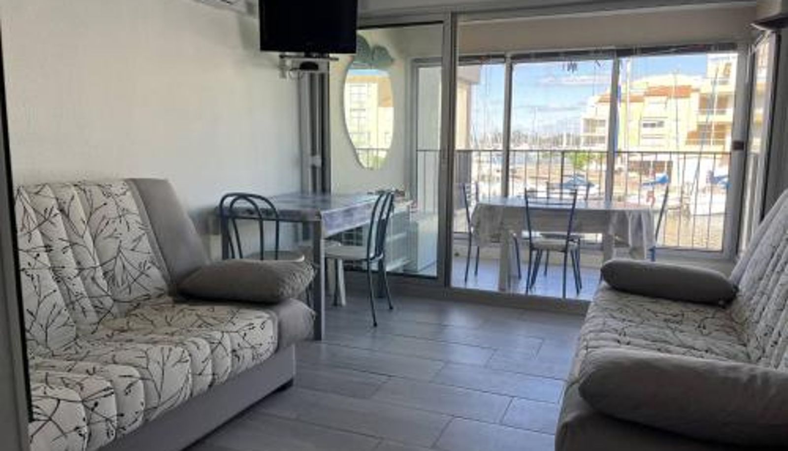 Standard room - Proche plage et commerces - FR-1-749-70  Parking privé Appartement T2 au Cap d'Agde - 6 pers