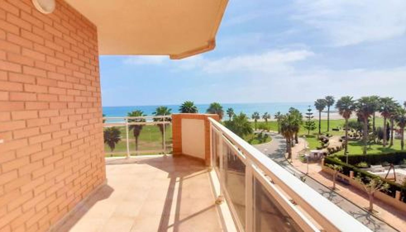 Apartamento - AYF FRONTAL AL MAR CON 2 TERRAZAS Y WIFI