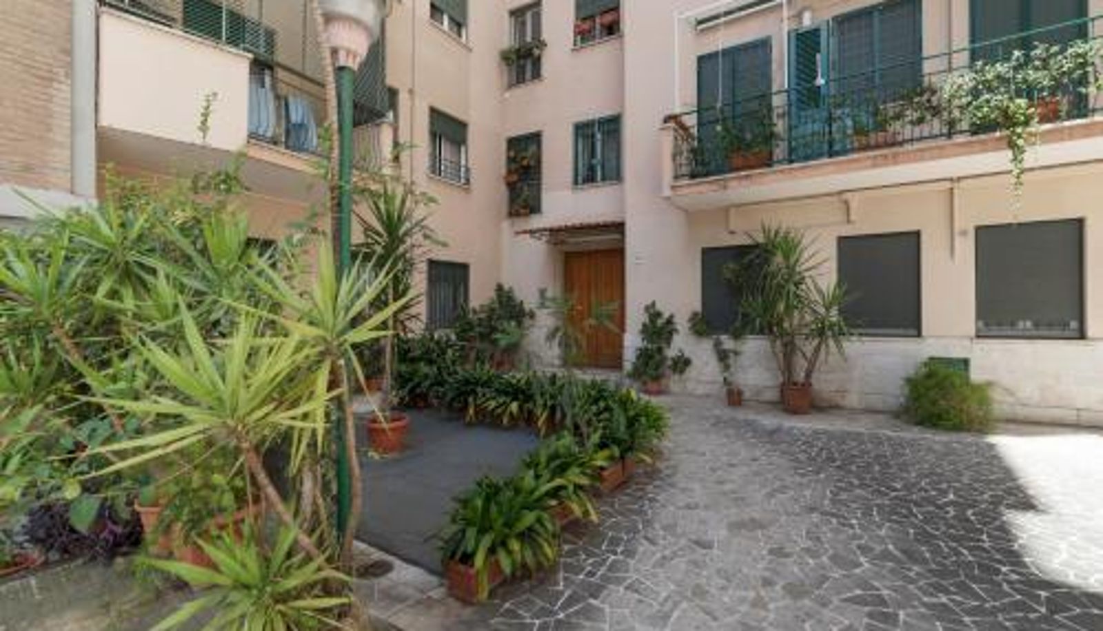 Appartement - GuestHost - San Giovanni Apartment with Balcony