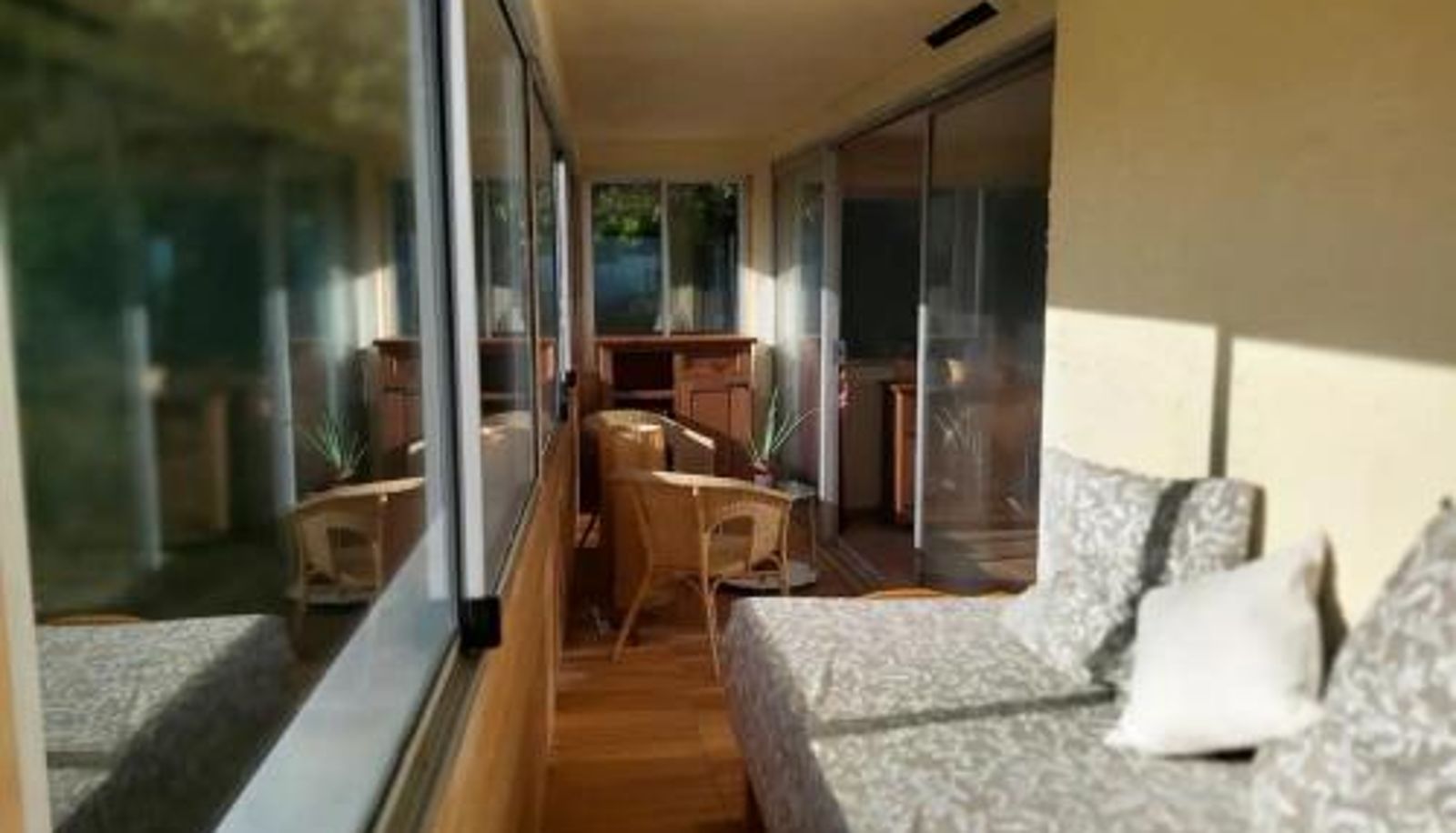 Info - Superbe appartement avec loggia