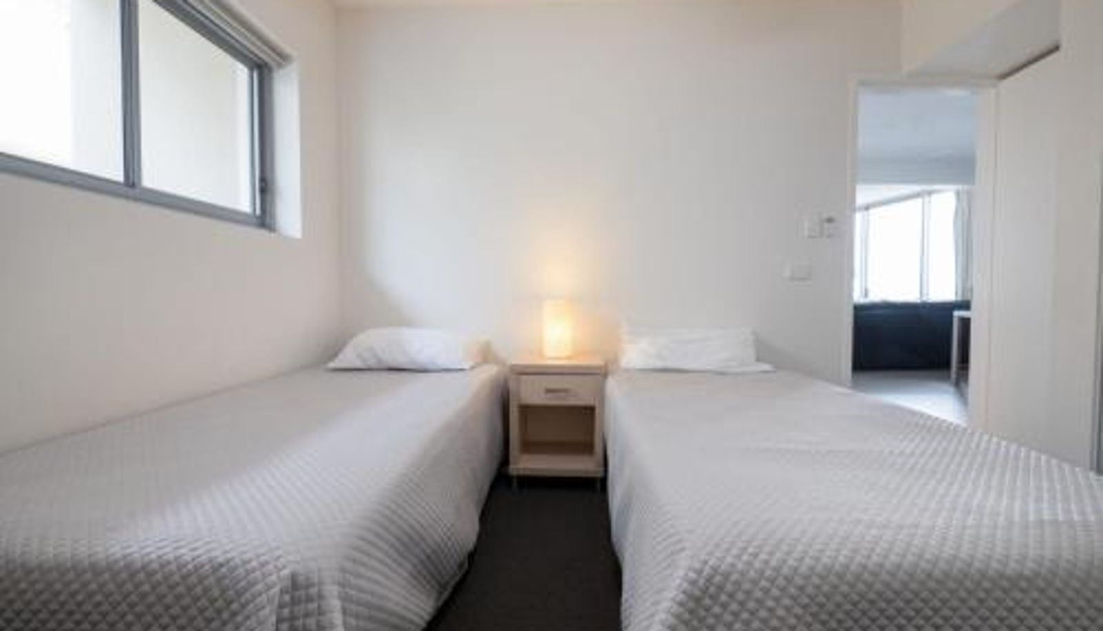 Informacje - Pacific Towers Unit 4 19 Ormonde Tce Kings Beach
