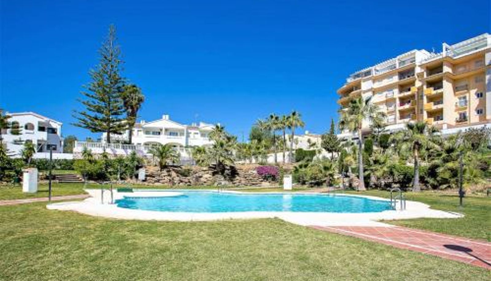 Hotel outdoor area - Lets in the Sun - La Cala de Mijas - Apartment with Sea View