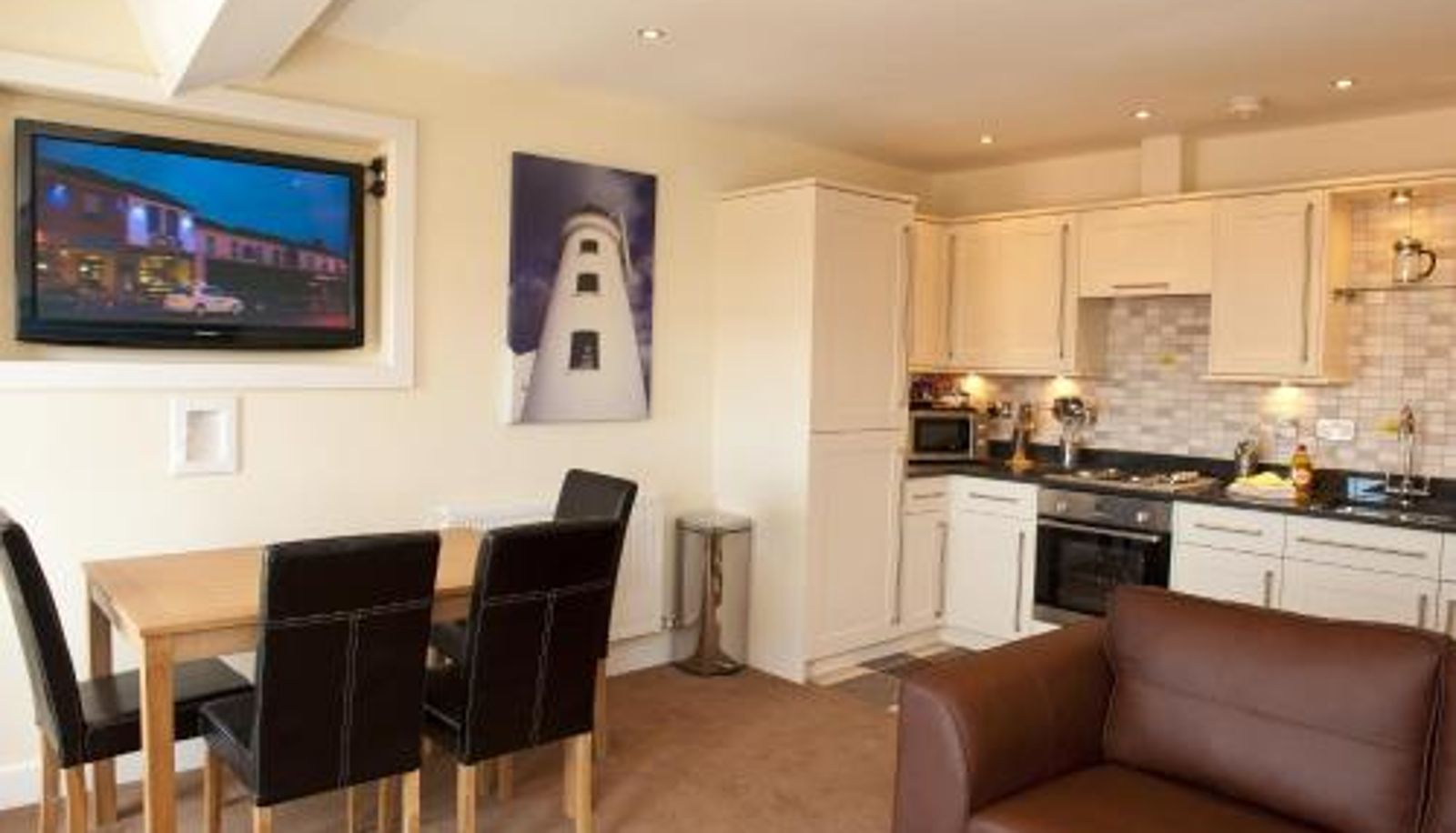 Apartment - Harbourside Apartments with Private Parking