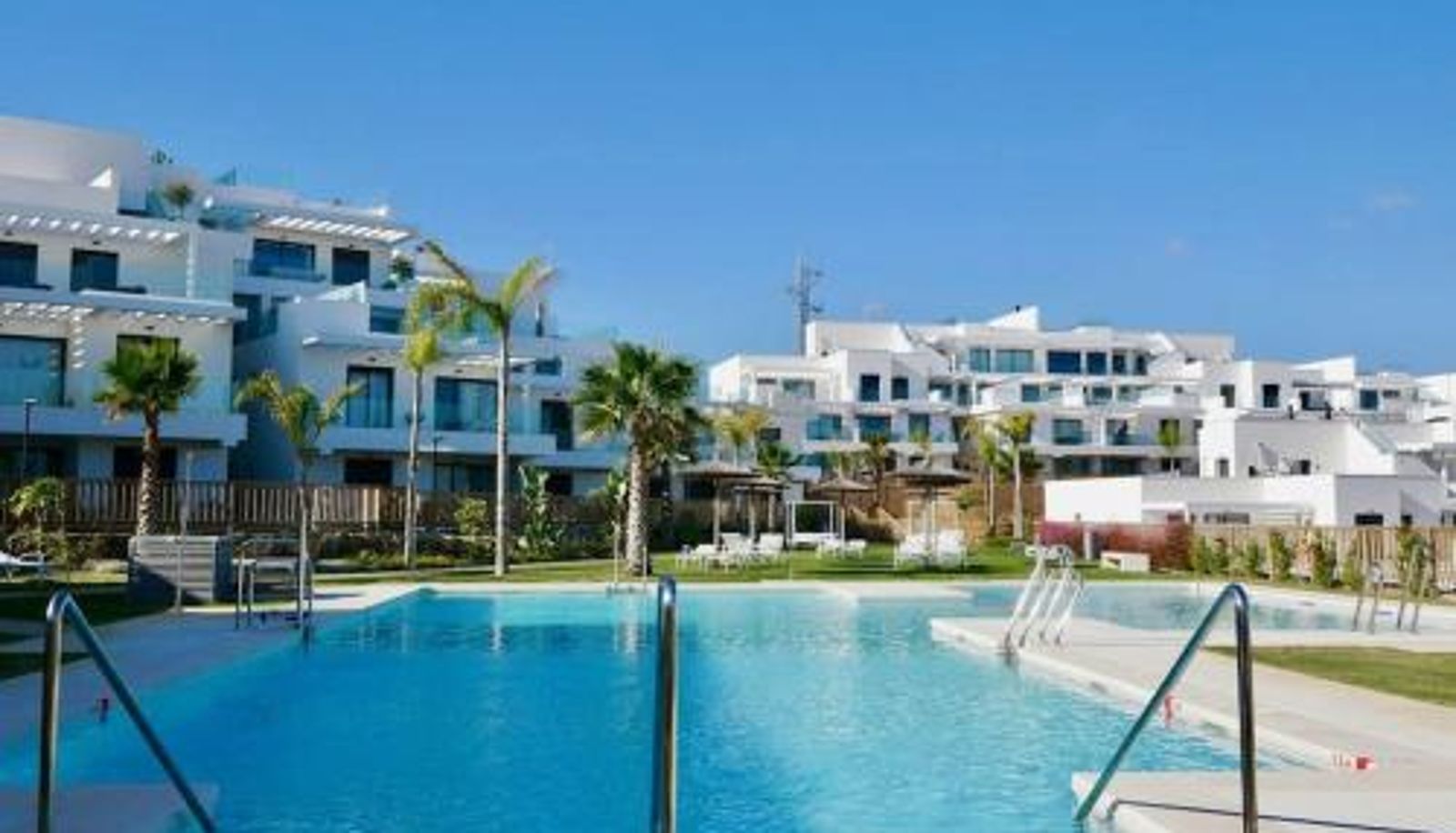 Info - Brand new luxury apartment
