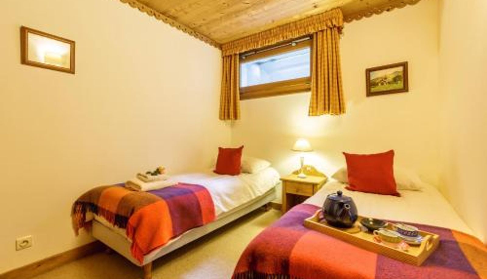 Appartement - Chalets d'Henri 67 Apartment w/ Terrace & Mont Blanc Views - Happy Rentals