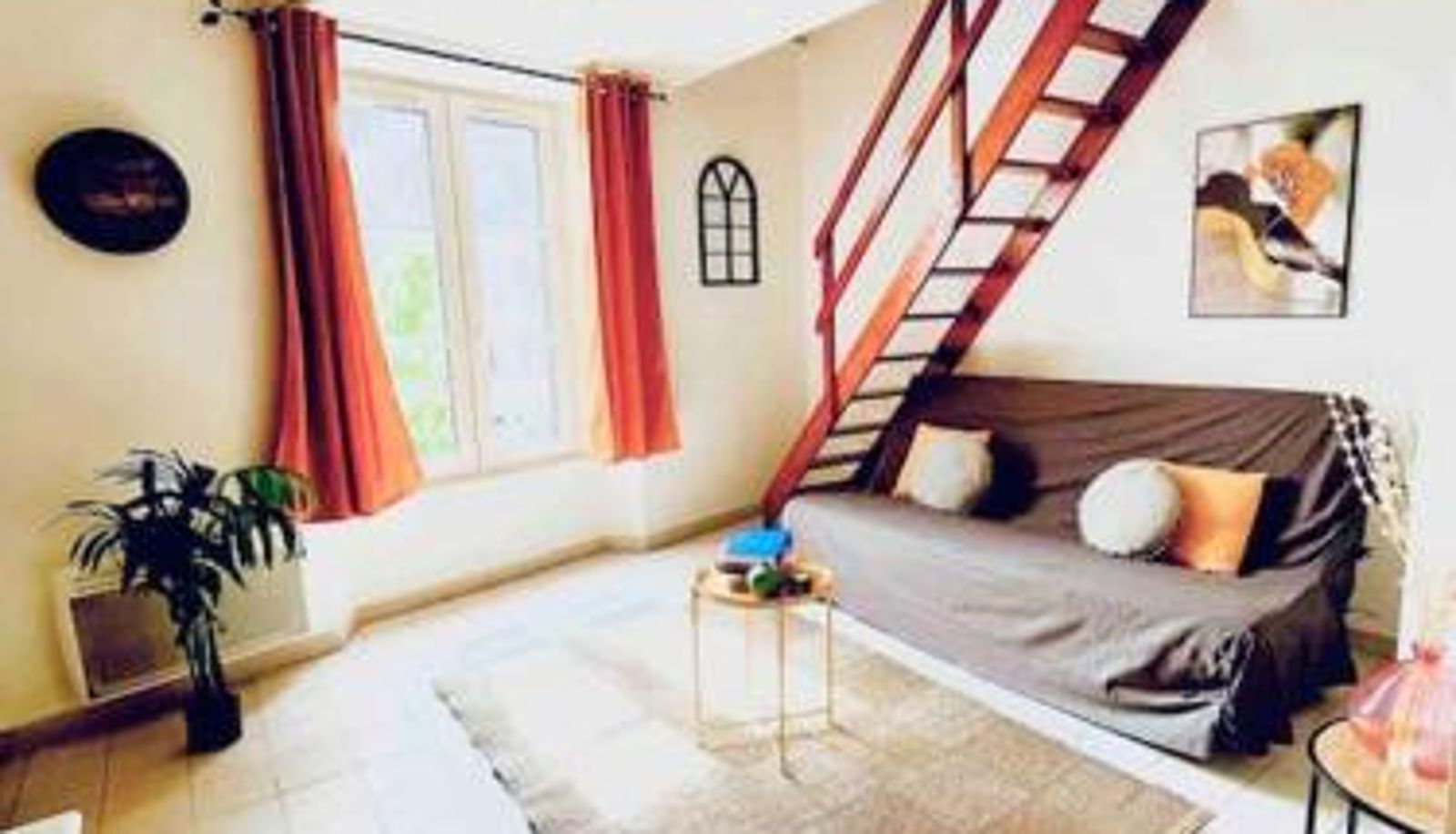 Standard room - The king Duplex in the enter of Fontainebleau