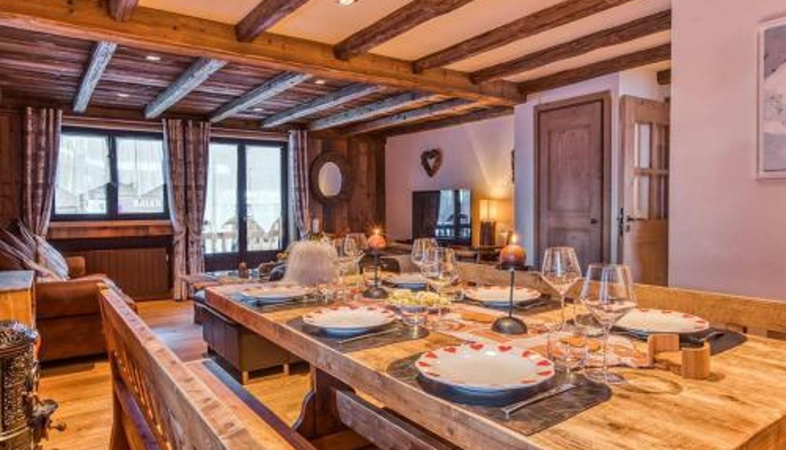 Info - WIFI - FR-1-631-165  hammam  balnéo  3 chambres  proche pistes  centre Appartement 112m² Courchevel 1850