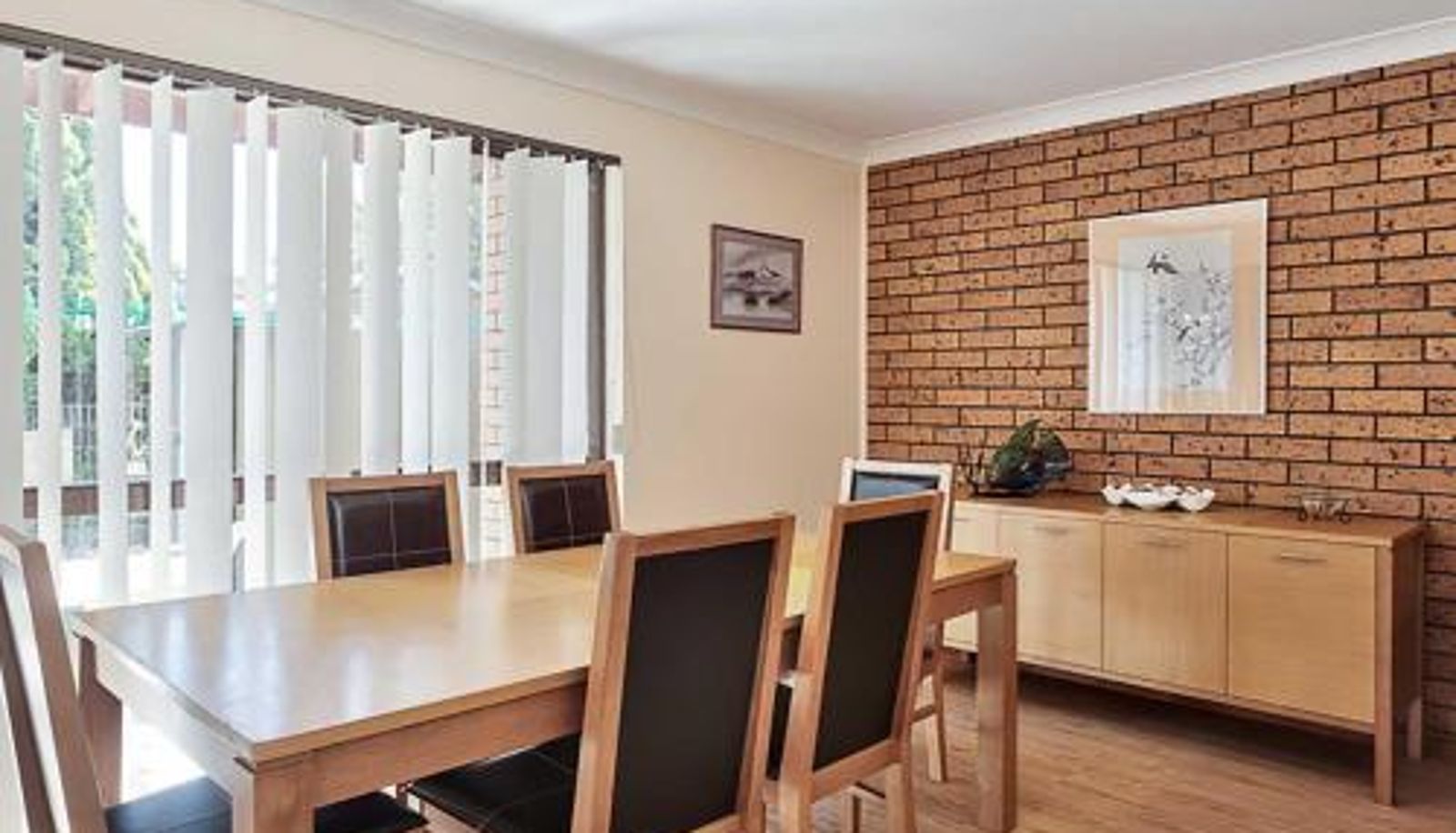 Info - 8c Norburn Avenue great family budget holiday