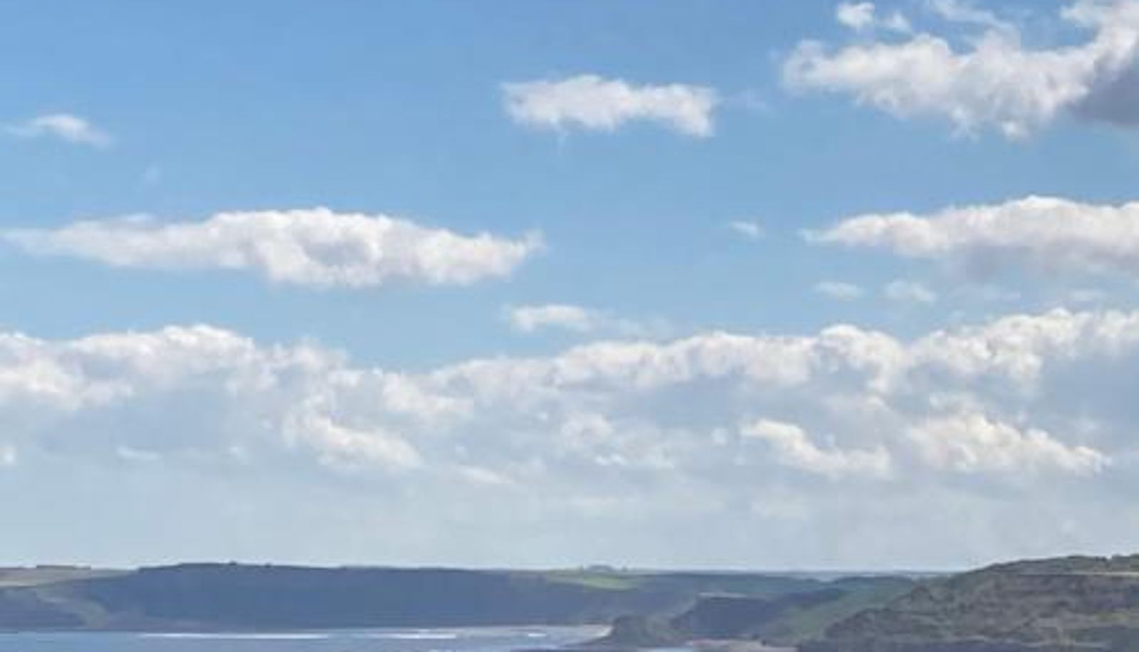Info - Seascape Seaview Apartment hot tub hire subject to availability