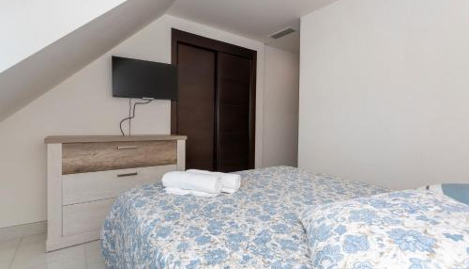 Apartment - by Bookindenia  puerto  3 dormitorios Nautilus Atico