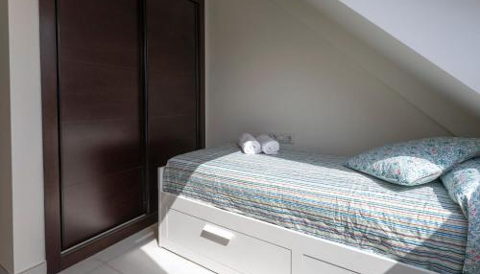 Apartament - by Bookindenia  puerto  3 dormitorios Nautilus Atico