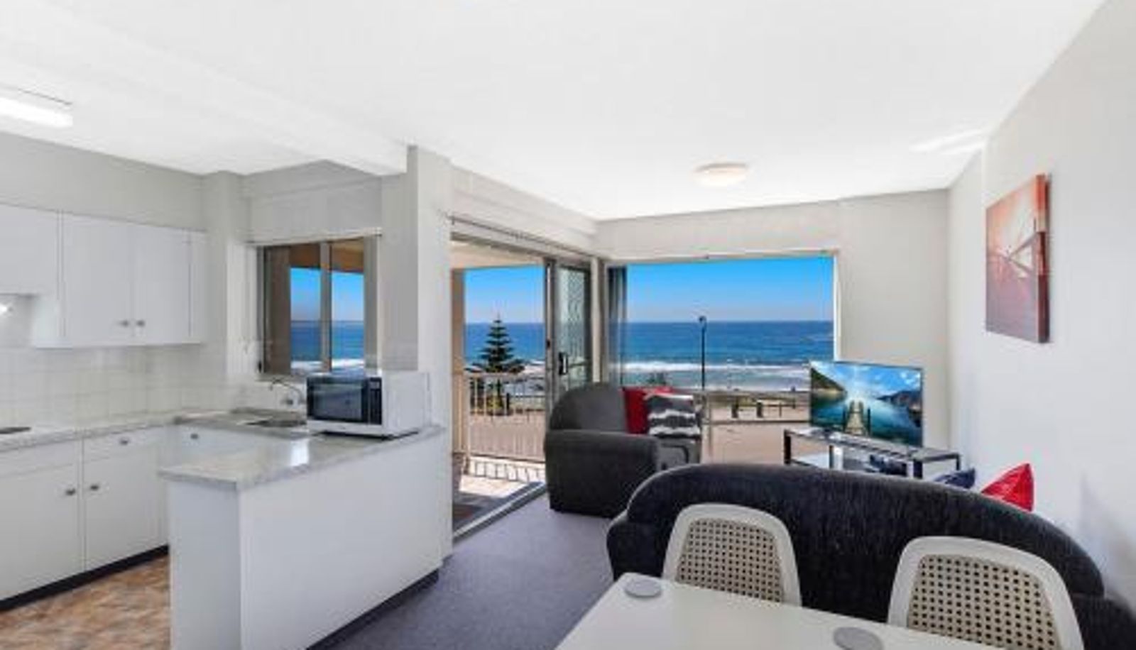 Info - Dolphin Court 6