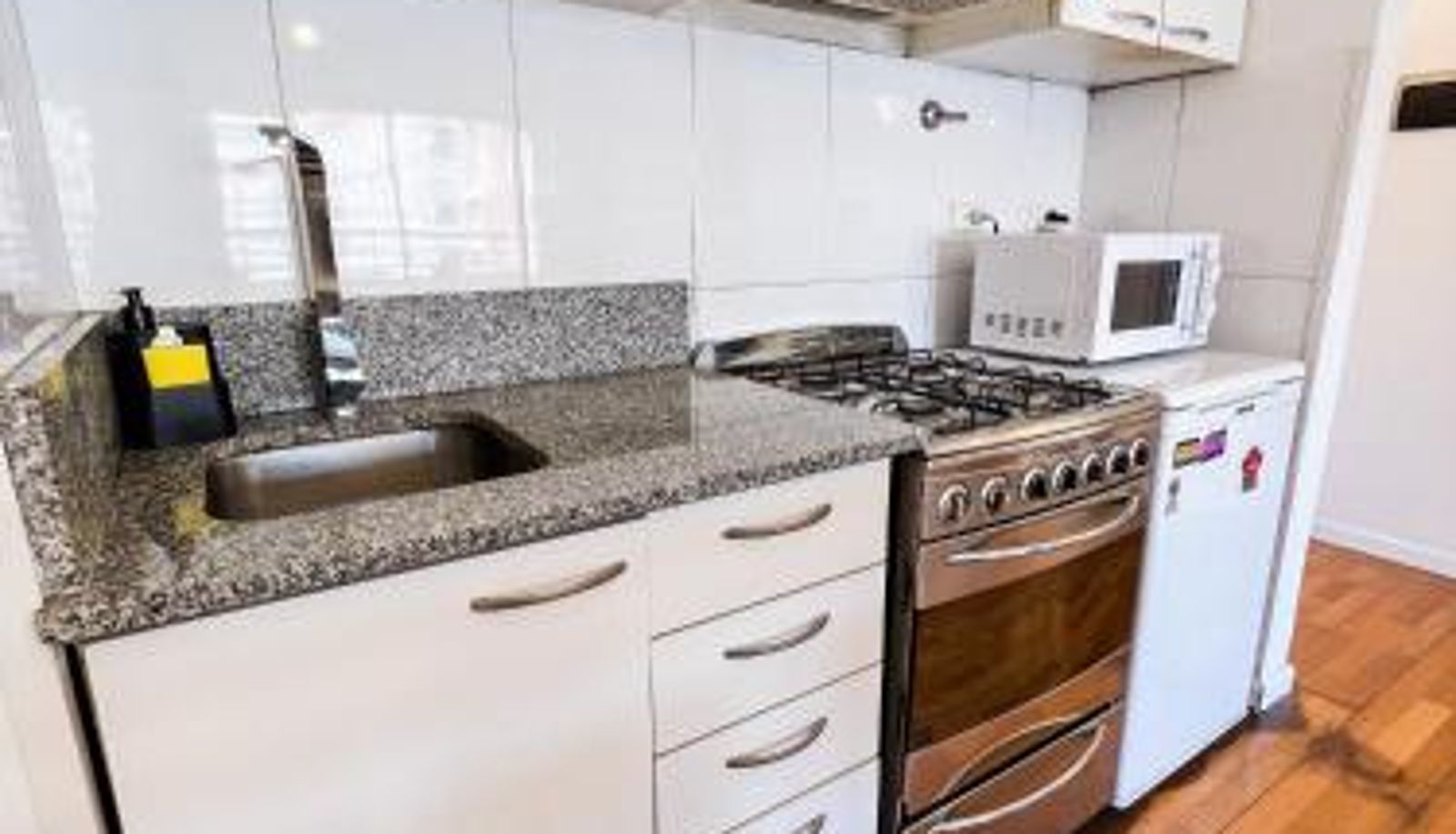 Küche - RentUp - Lujo y modernidad en Puerto Madero