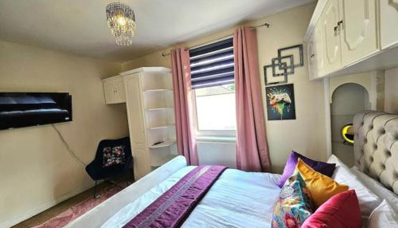 Camera standard - 2 Bed Apartment with 4 Beds & Parking