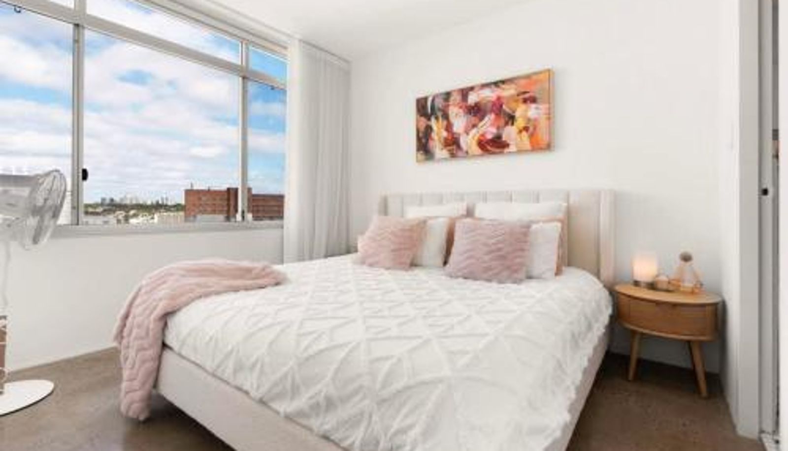Info - Best of city-suburbs living in trendy Darlinghurst