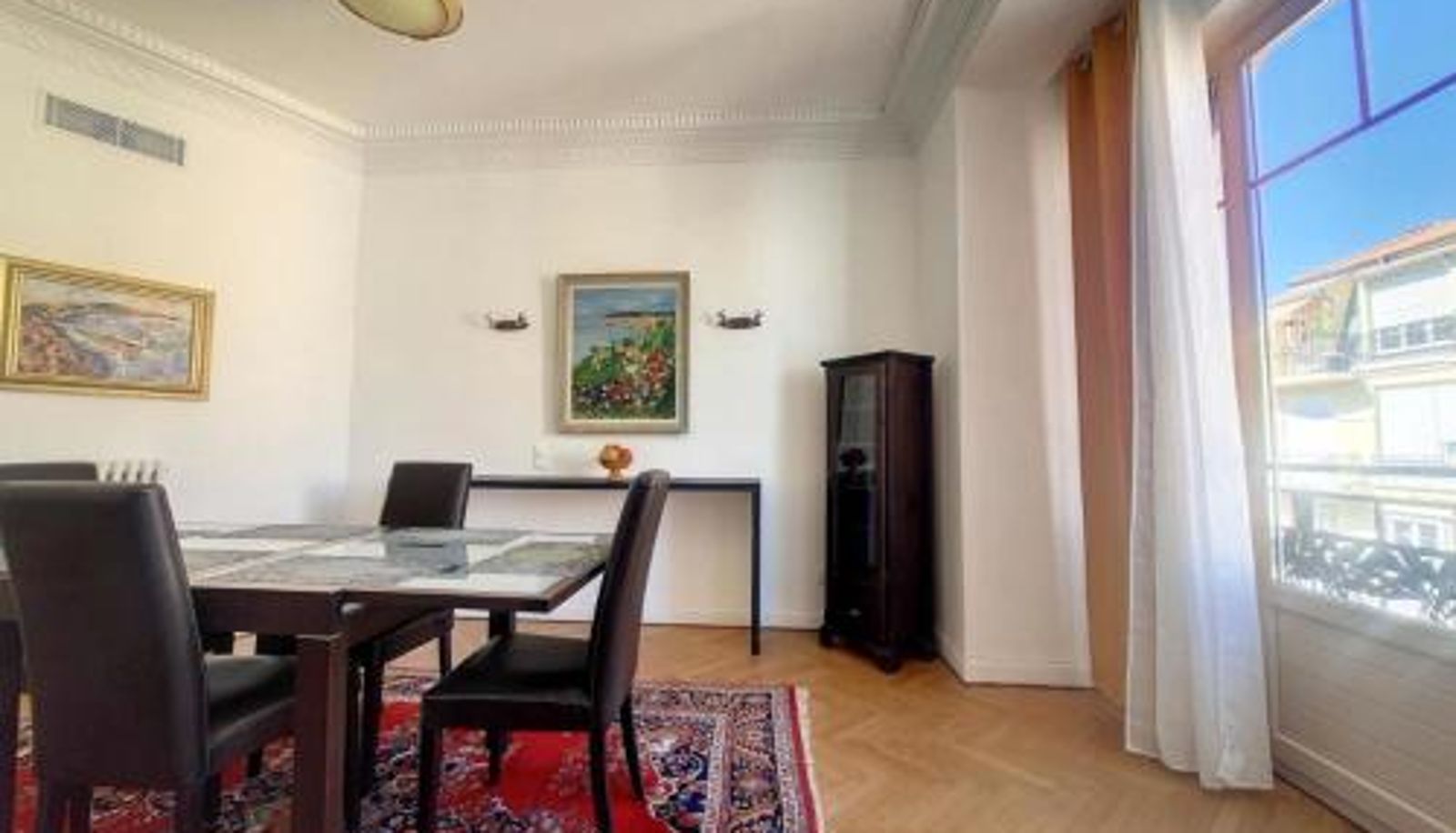 Standardzimmer - Bright air-conditioned flat in the city centre