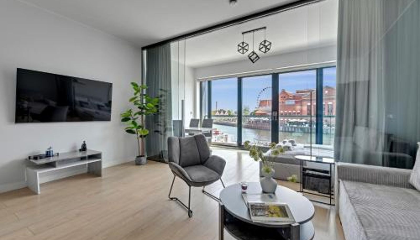 Info - Symfonia Amazing River View Apartment by Downtown Apartments