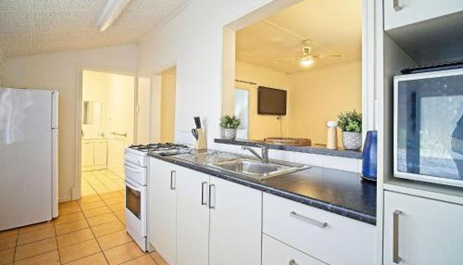 Apartment - Sea Salt at Stansbury Apartment 1