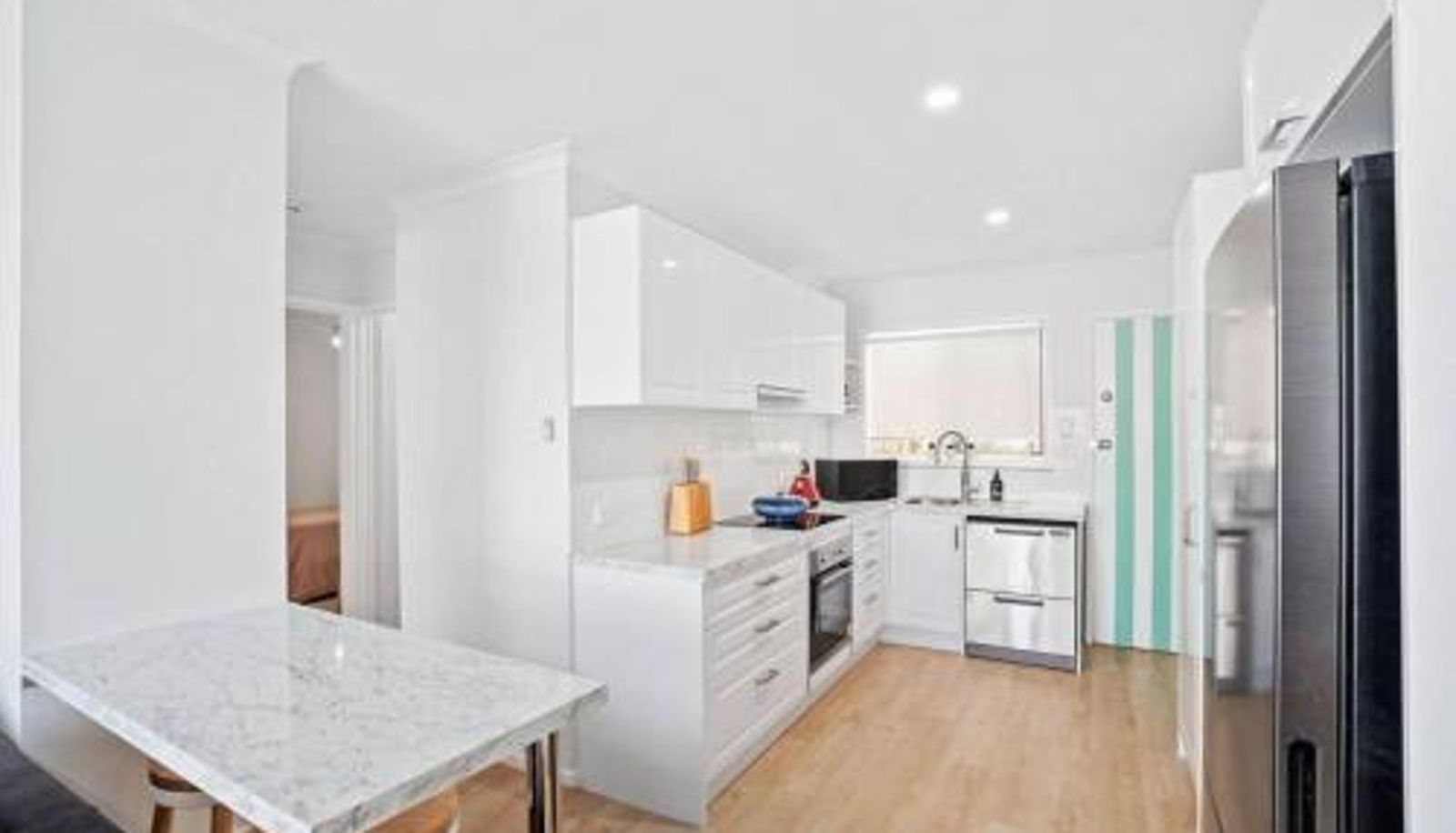 Info - Alfred Street - Hosted by Burleigh Letting