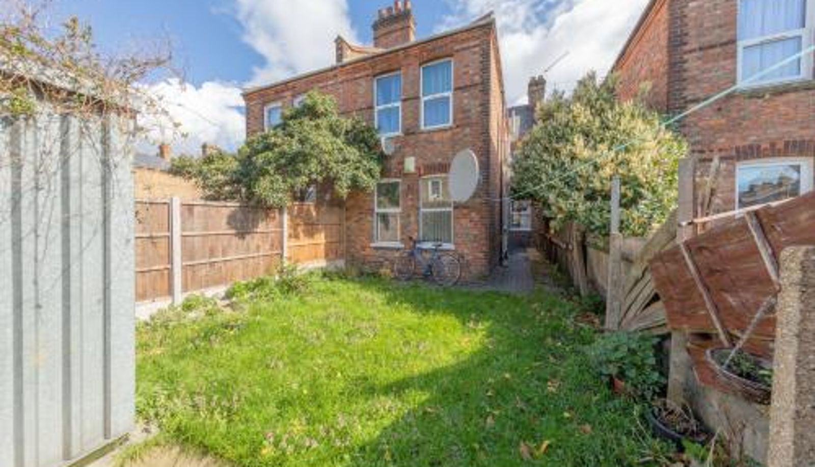 Apartment - Beautifully Modern 2-Bed Apartment w/garden