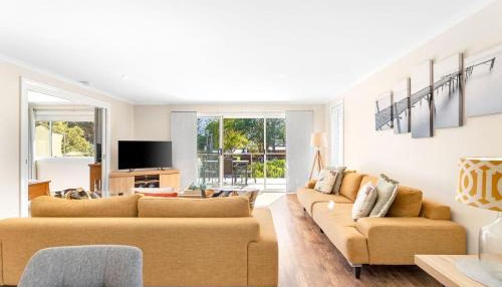 Info - Luxury Boardwalk Apartment Unit 7