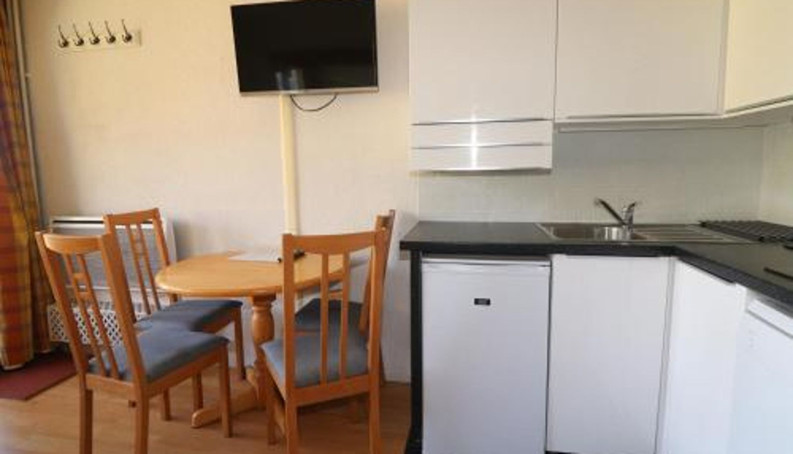 Info - balcon - FR-1-502-535  animaux OK  proche pistes Studio confort 4 pers