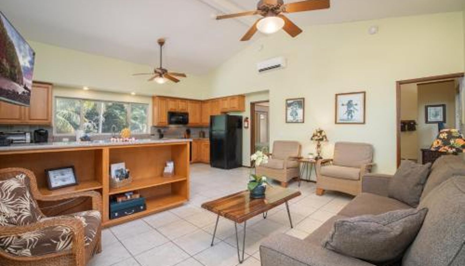 Apartment - Aloha Aku Ohana Suite - Spacious Garden View Oasis