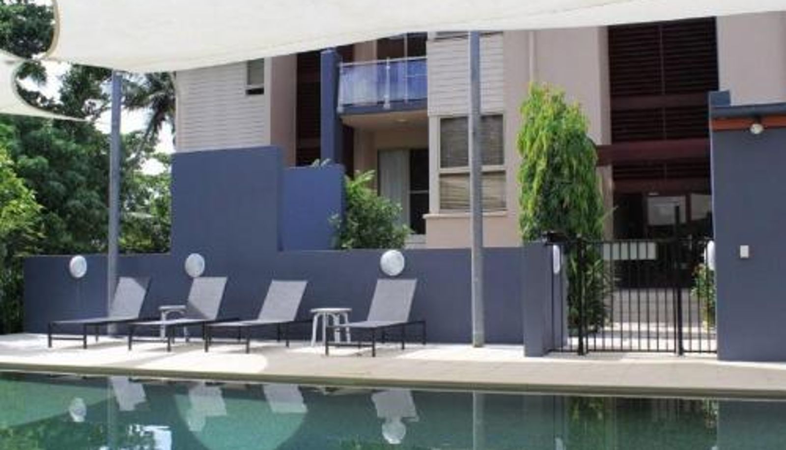 Appartement - Beachfront Beauty!