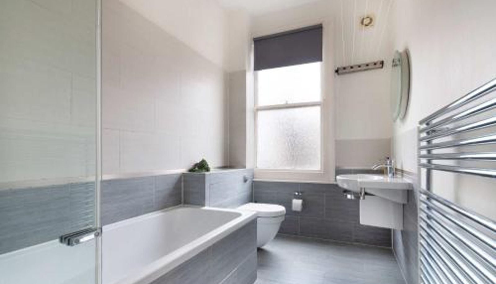 Camera standard - 1 bed Clapham Junction apartment