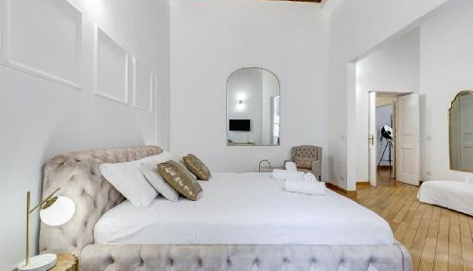 Apartment - Babuino Exclusive - Grand apartment Historic Center