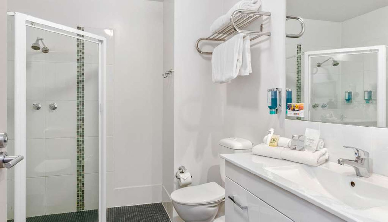 Room - Quality Hotel Dickson