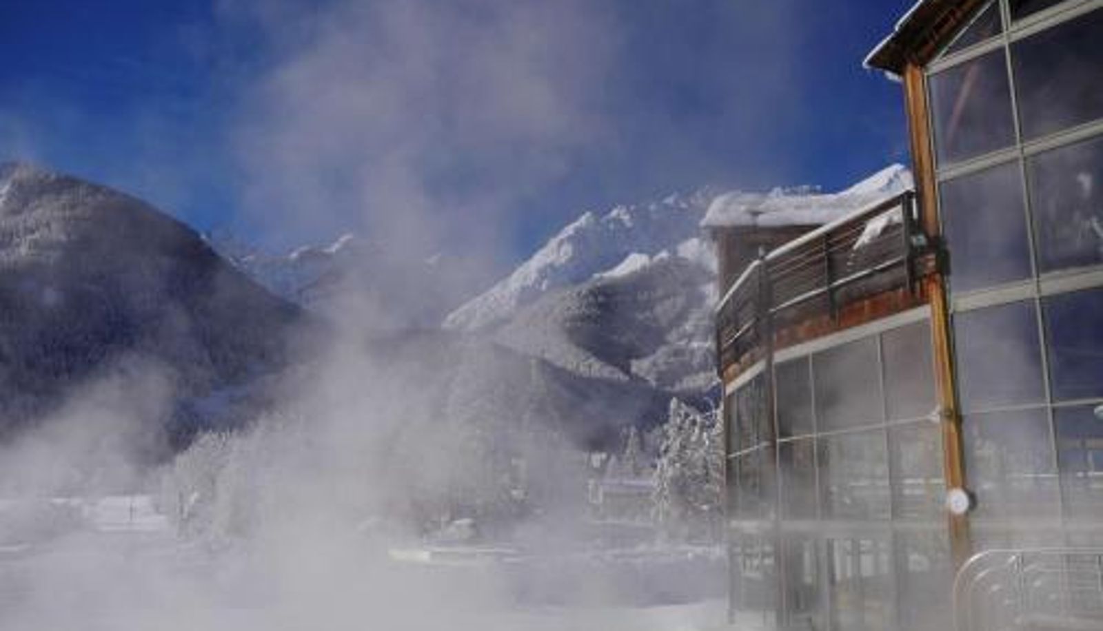 Info - proche pistes et commerces - FR-1-330F-50  centre Serre Chevalier  5 couchages Appartement cosy avec balcon