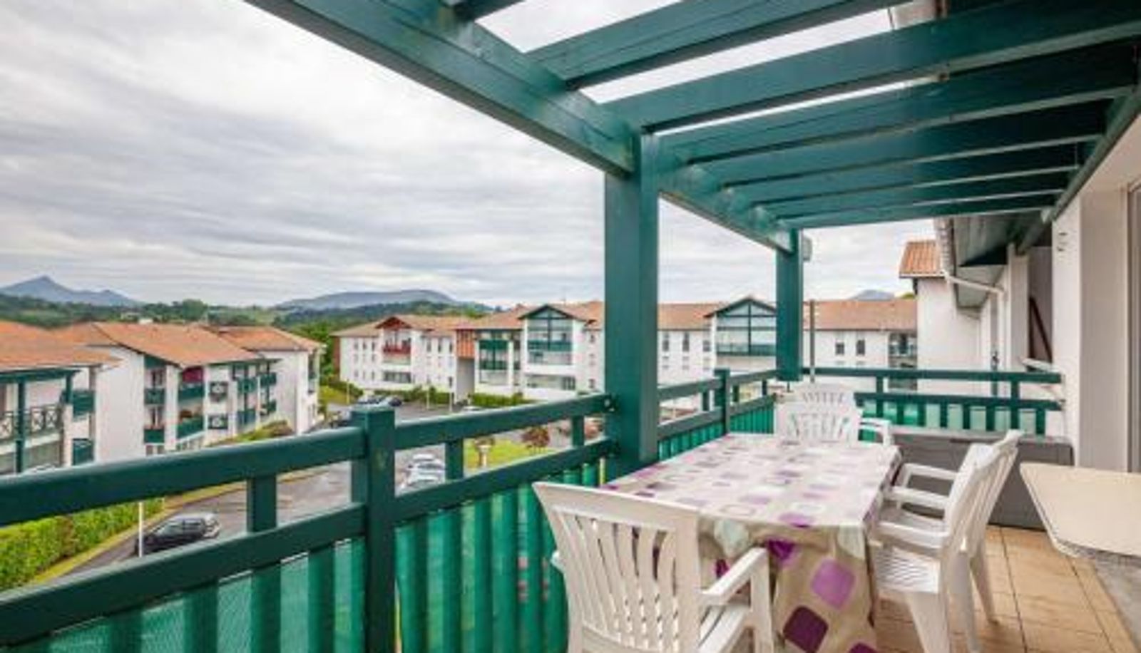 Info - Calme et proche plage avec parking à Hendaye - FR-1-2-327
