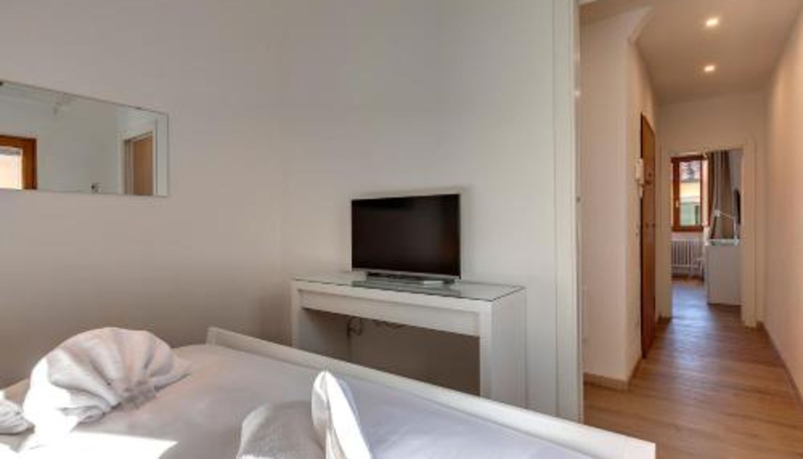 Apartment - Sacha Apartment by Mamo Florence