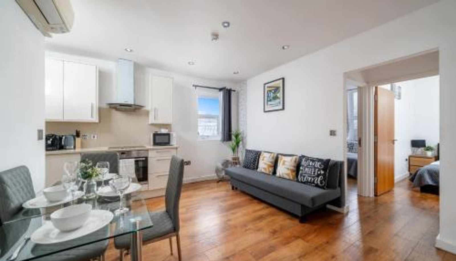 Info - Skyvillion - Lovely 2-Bed Central London Apartment