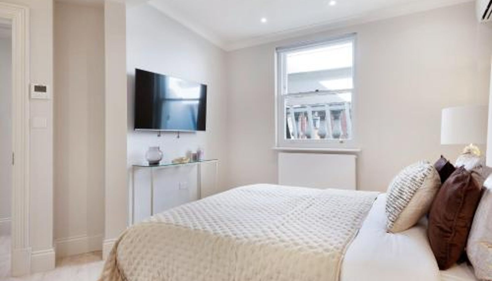 Standard room - Marble Arch Suite 7