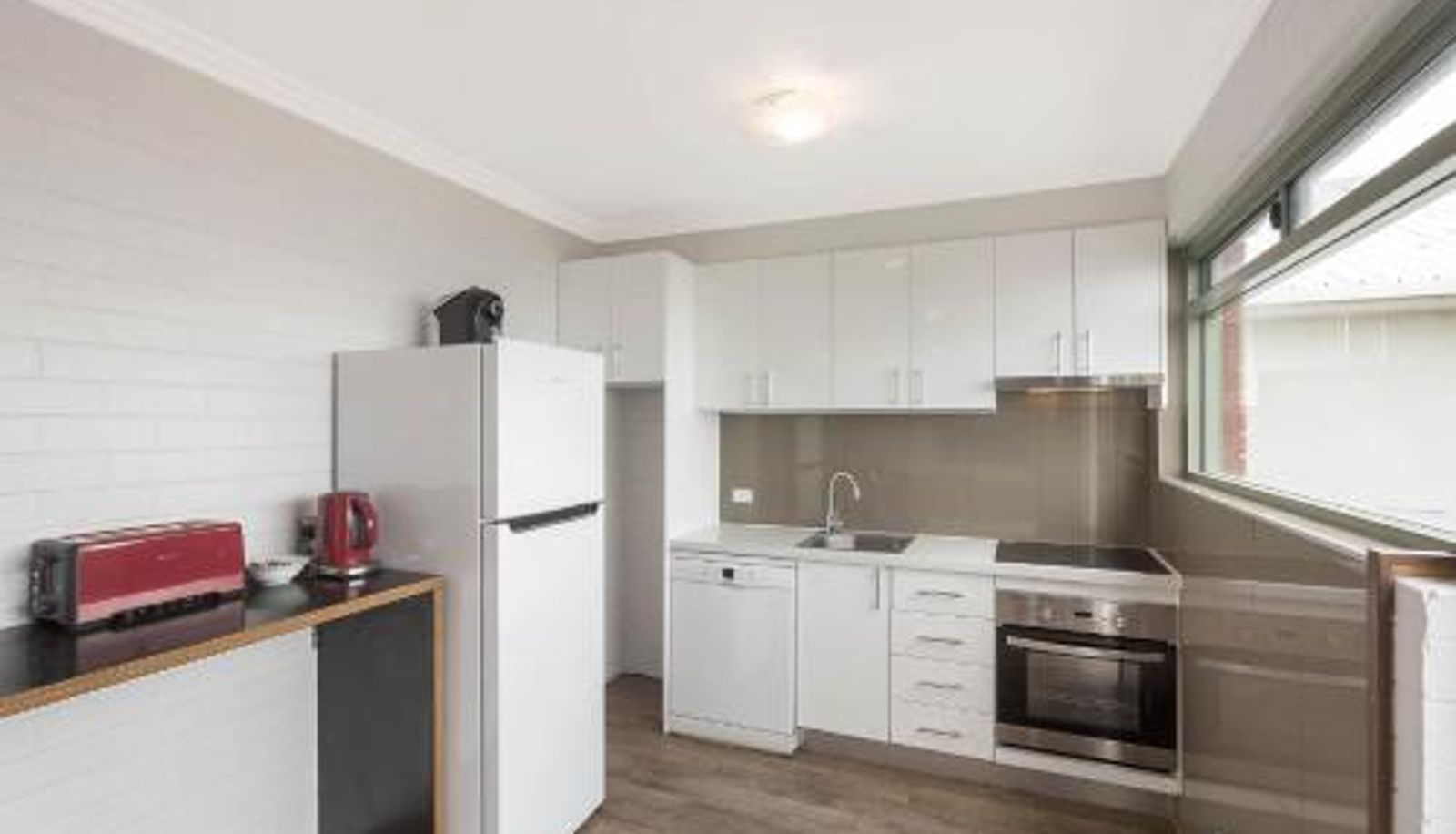 Apartment - Whalevue - Unit 2