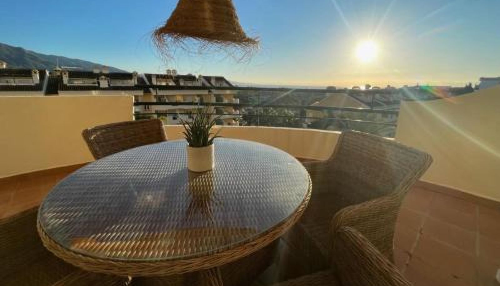 Terrasse - 2-Bed Sea View Apt 10 mins from Puerto Banus
