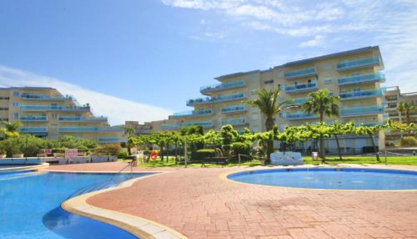 Pool - Los Juncos III