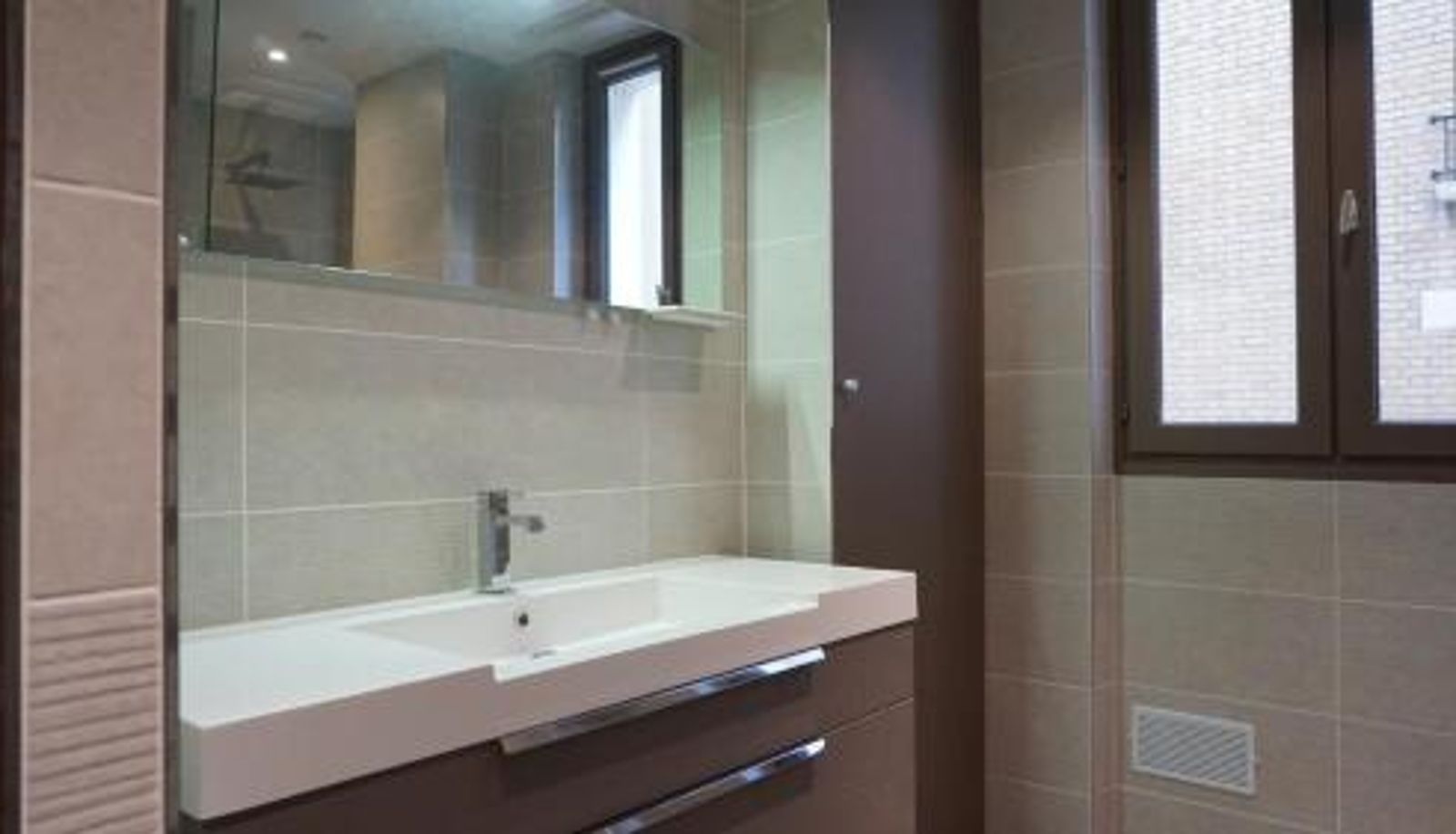 Apartment - Paris 17 Apartment in Lively Village Style Poncelet District