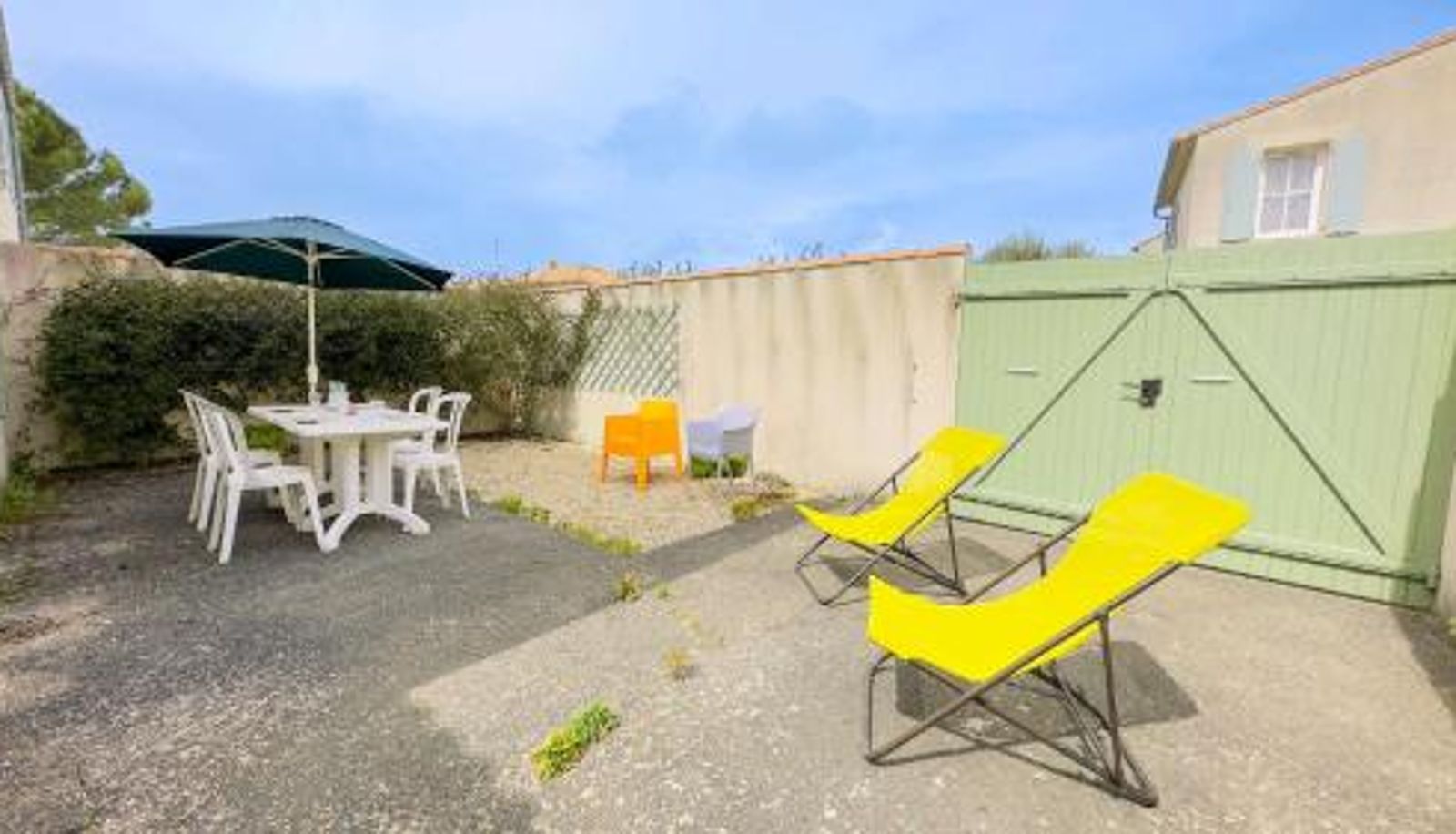 Info - Joli appartement proche du port de Saint Martin