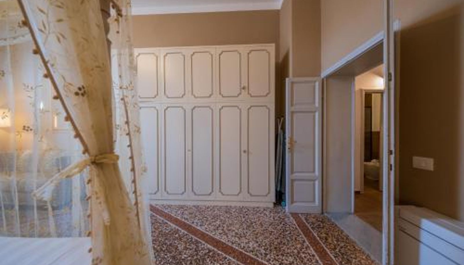 Apartament - Lungarno Buozzi 7 Apartments