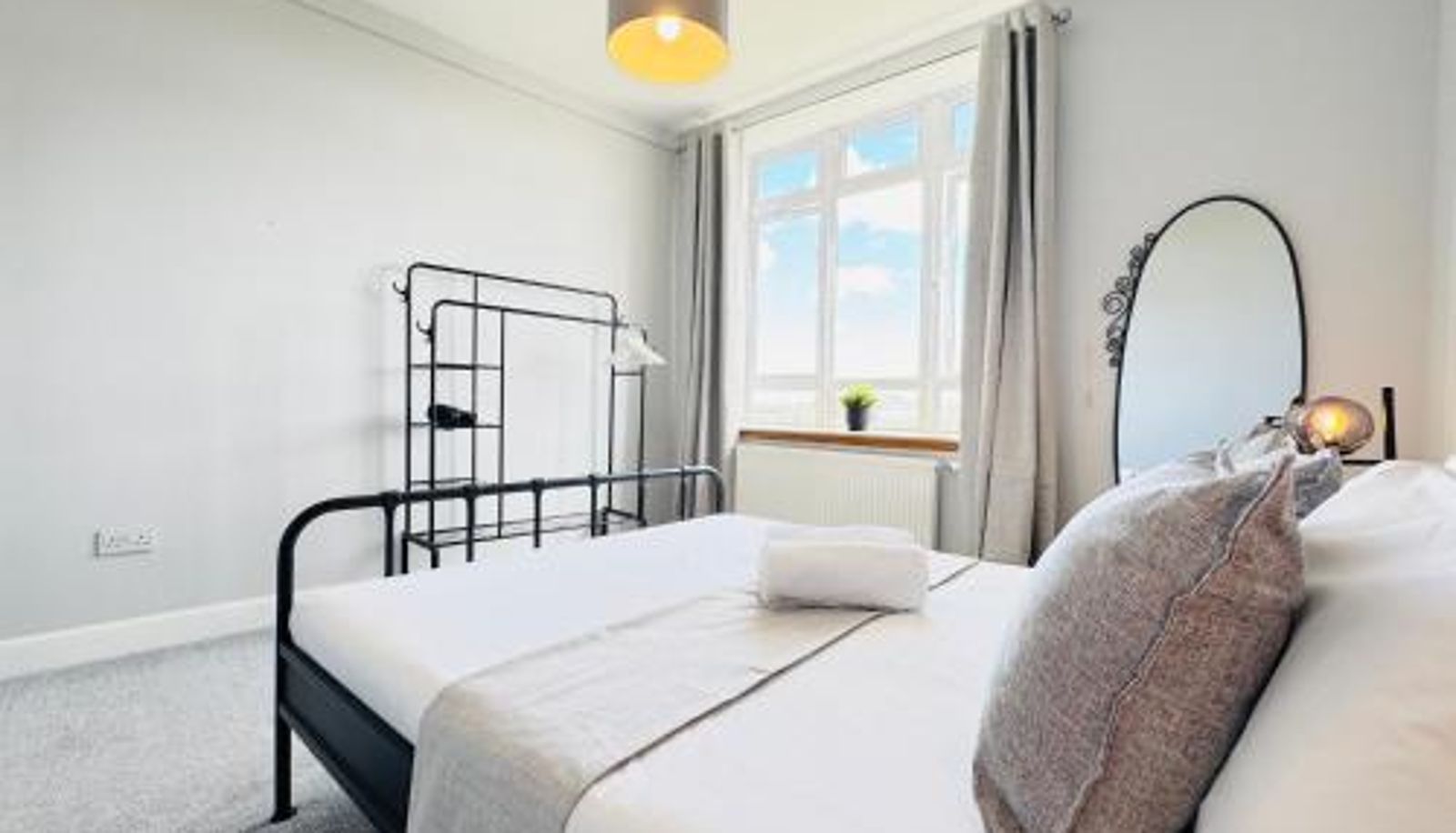 Standard room - Skyline View Apartment