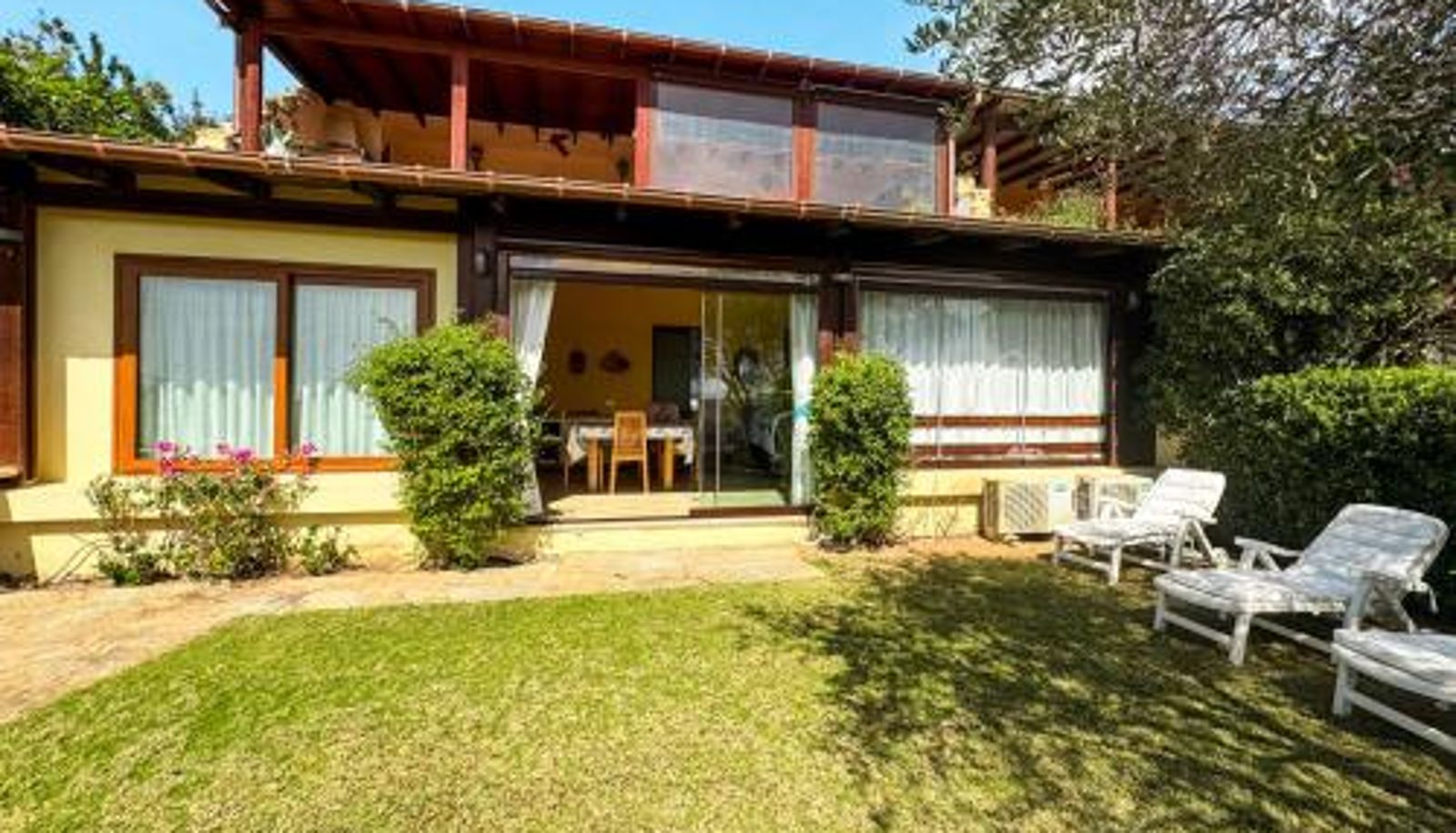 Info - Villa con barbecue con giardino vista mare