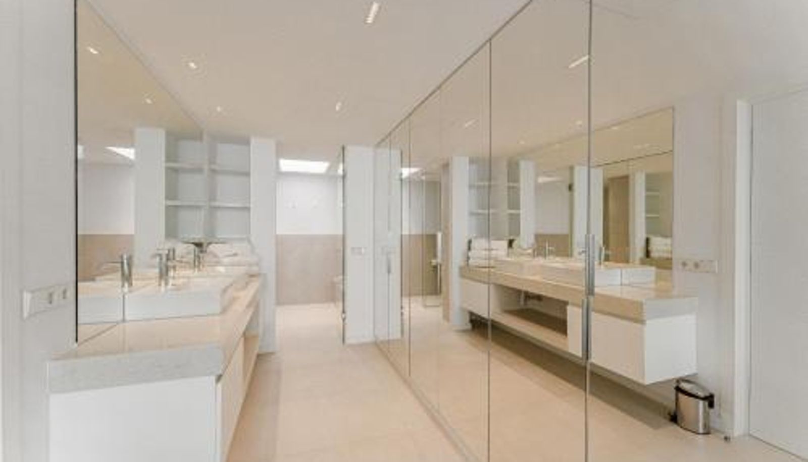 Chambre Standard - Aquasuites Luxury Penthouse A02