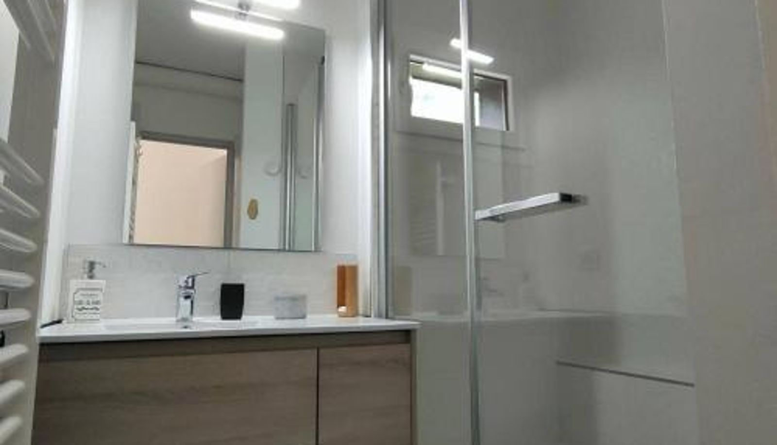 Standard room - Appartement T1bis à Cauterets avec parking pour 4 personnes - FR-1-234-242