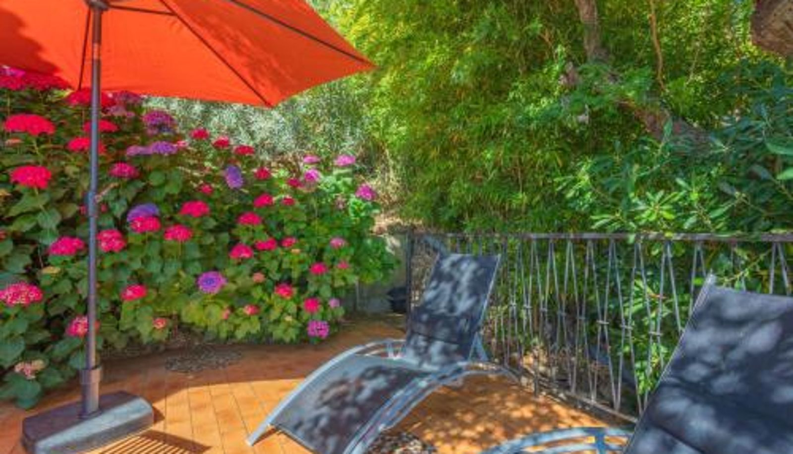 Appartement - Vue mer dans les collines Cavalaire