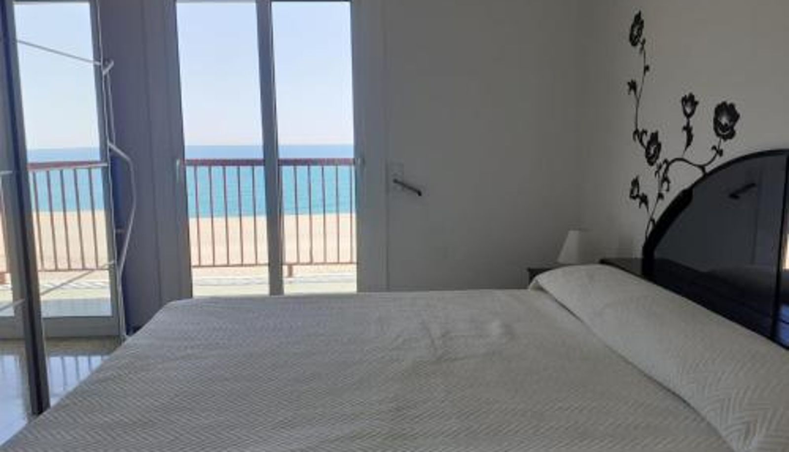 Apartment - Suitur apartamento primera linea mar vistas playa