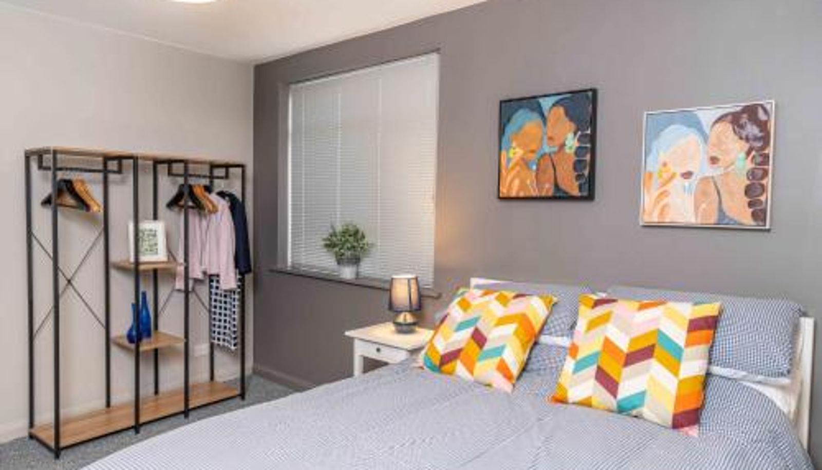 Apartment - The Exchange Apartments with Permit Parking